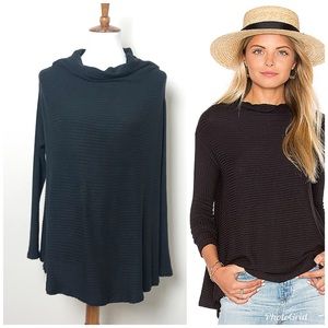We The FREE PEOPLE Black Lover Ribbed Thermal Top!